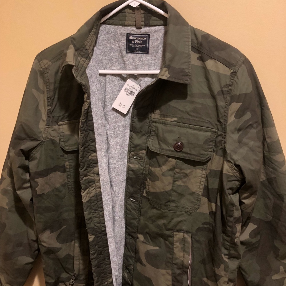 BNWT Abercrombie cam w/thermal lining shirt jacket